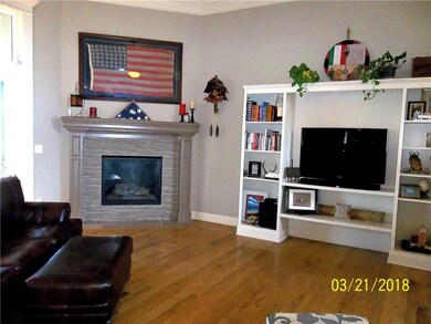 1016 SW Drake Cir, Lees Summit, MO 64082 - photo 7