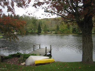 588 Cliff St, Honesdale, PA 18431 - photo 5