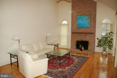 8117 Glenhurst Dr, Fairfax Station, VA 22039 - photo 6