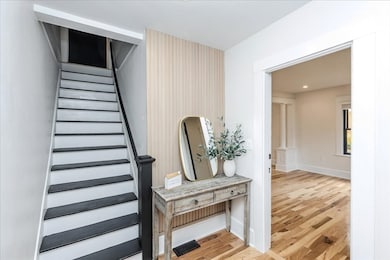 39 Trask St, Beverly, MA 01915 - photo 3