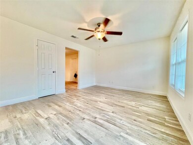 8819 Spaugh Ct, Fort Worth, TX 76108 - photo 4