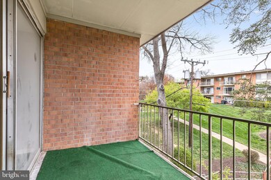 3712 N Rosser St unit 301, Alexandria, VA 22311 - photo 4