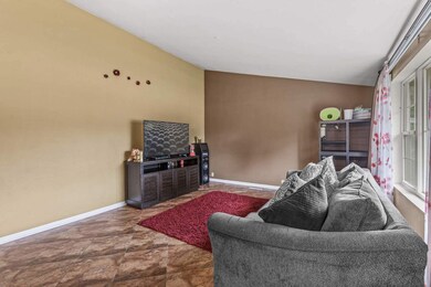 459 Tulsa Ave, Carpentersville, IL 60110 - photo 3