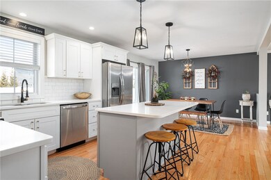 32 Drolet Ave, Pawtucket, RI 02861 - photo 7