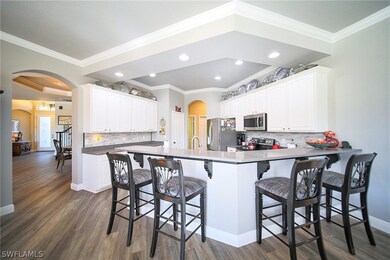 The Kitchen's Quartz Breakfast Bar Sits 4 People C