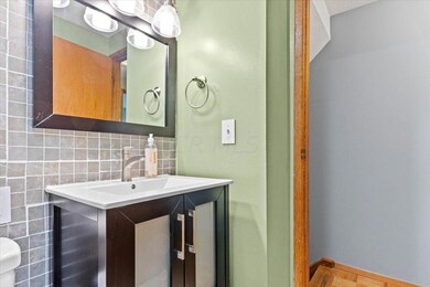 13-Bathroom