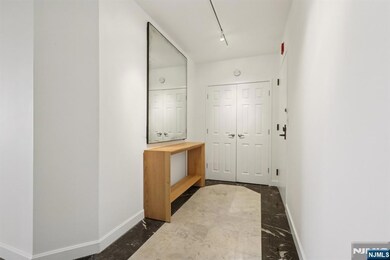 The Royal Buckingham unit 4J, Fort Lee, NJ 07024 - photo 7