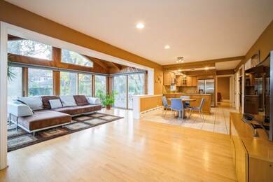 3255 Westview Dr, Northbrook, IL 60062 - photo 2