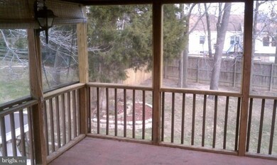 7533 Lemon Tree Ct, Hanover, MD 21076 - photo 2