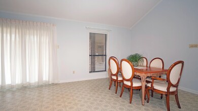 Dining Area01