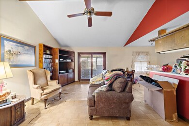 1502 Alta Vista Dr, Alvin, TX 77511 - photo 4