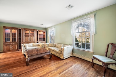 43 N Forge Manor Dr, Phoenixville, PA 19460 - photo 3