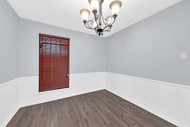 1526 Diplomat Way, Houston, TX 77088 - photo 5