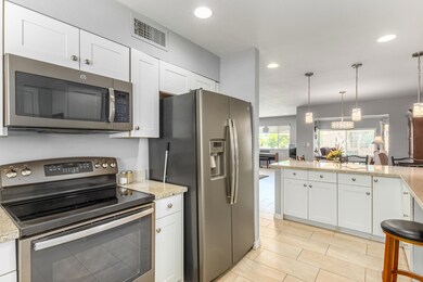 10019 W Cumberland Dr, Sun City, AZ 85351 - photo 4