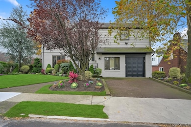 135-34 78th Dr, Flushing, NY 11367 - photo 2