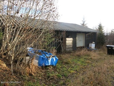 1,519 square foot shop