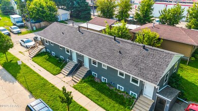 323 Seward Ave, Grand Forks, ND 58203 - photo 2