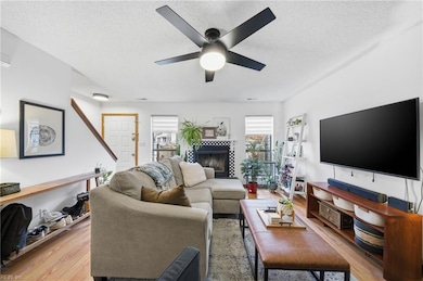 2403 Marsh Creek Ct, Virginia Beach, VA 23451 - photo 4