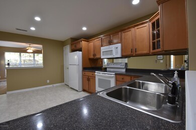 8443 Aspen Glen Way unit 8443, Louisville, KY 40228 - photo 5