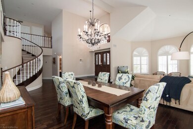 Formal Dining