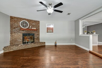 1244 King Dr, Bedford, TX 76022 - photo 5