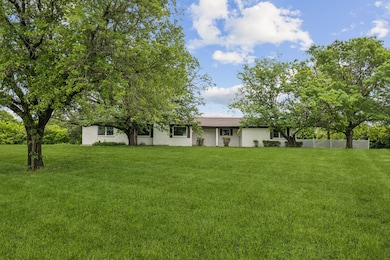 740 Davis Dr, Rockwall, TX 75087 - photo 2