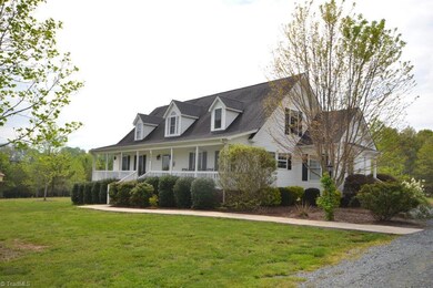 2806 Spoons Chapel Rd, Asheboro, NC 27205 - photo 2