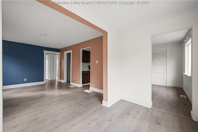 1313  1/2 Camden Dr, Charleston, WV 25302 - photo 2