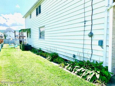31 W Union St, Nanticoke, PA 18634 - photo 4