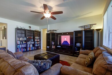 004_Living Room