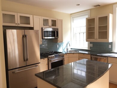 72 Hamilton St unit 7, Cambridge, MA 02139 - photo 2