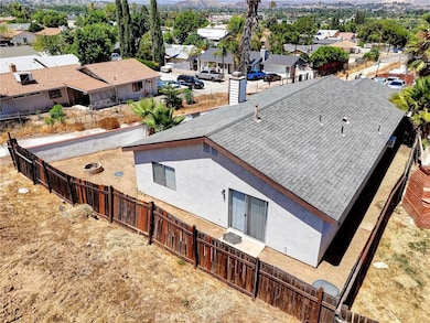 15505 Shadow Mountain Ln, Lake Elsinore, CA 92530 - photo 5