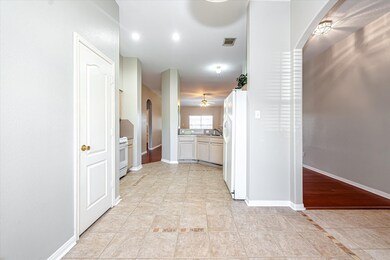 Kitchen dinning combo