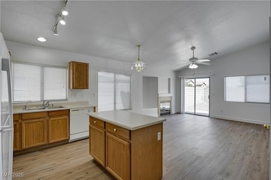 10046 Catseye Cove Ct, Las Vegas, NV 89183 - photo 2