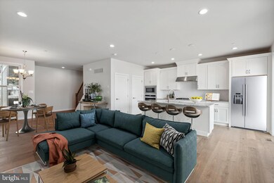 55 Tamarack Cir, Norristown, PA 19403 - photo 4