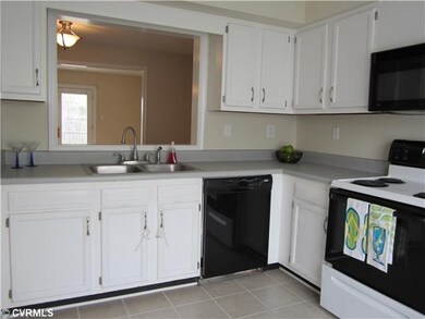 Kitchen - BRIGHT & CHEERY!  Kitchen with large pic