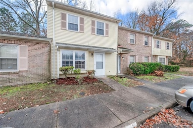 1 Penn Cir unit B, Newport News, VA 23606 - photo 2