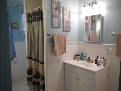 Full Bath. Beautifully updated Full Bath in the re
