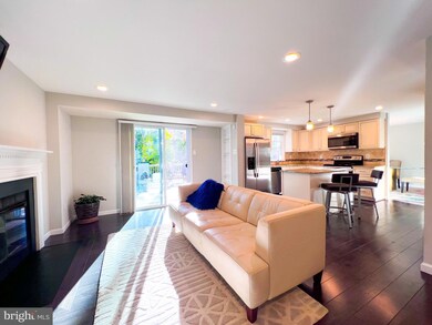 813 Lira Dr, Fort Washington, MD 20744 - photo 5