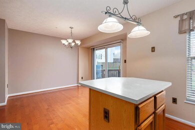 8506 Pine Meadows Dr, Odenton, MD 21113 - photo 7