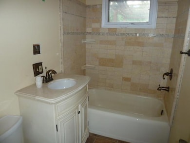 3215 Tenny St, Lansing, MI 48910 - photo 6