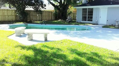1031 Jamaica Rd E, Jacksonville, FL 32216 - photo 4