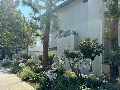 17738 Superior St unit 21, Northridge, CA 91325 - photo 2