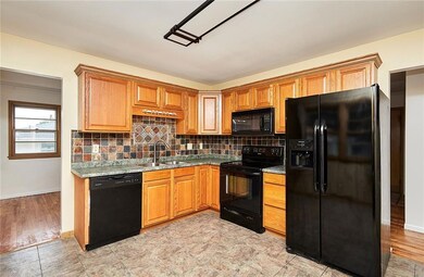 2640 Hull Ave, Des Moines, IA 50317 - photo 5