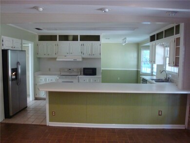 Spacious Kitchen
