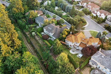 2070 277th Ave SE, Sammamish, WA 98075 - photo 2