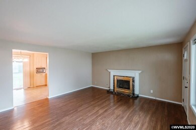 5292 10th St SE, Salem, OR 97306 - photo 2