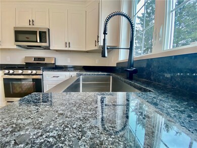 90 Randall St, Cranston, RI 02920 - photo 4