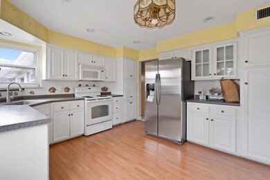 3015 Welsford Rd_MLS_06