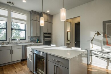 1069_Harrison_Park_Place-13